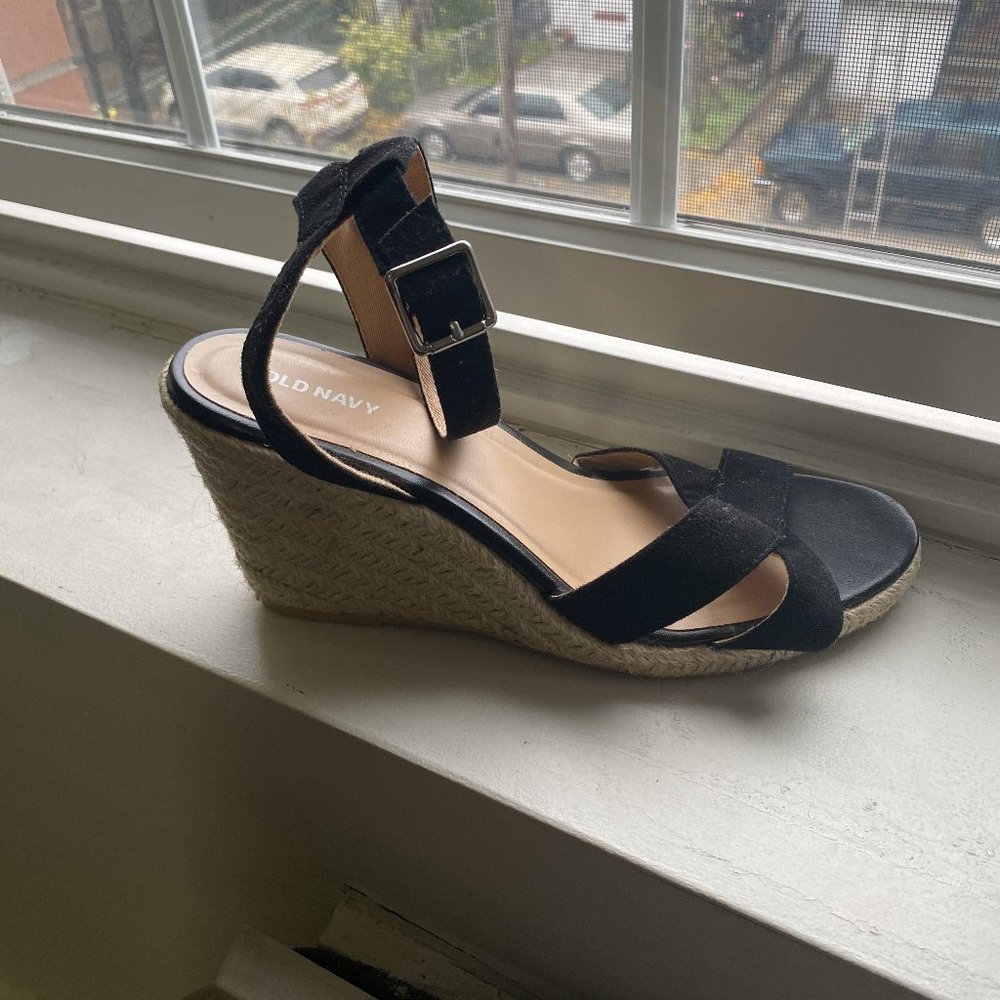 Black Old Navy Wedges
